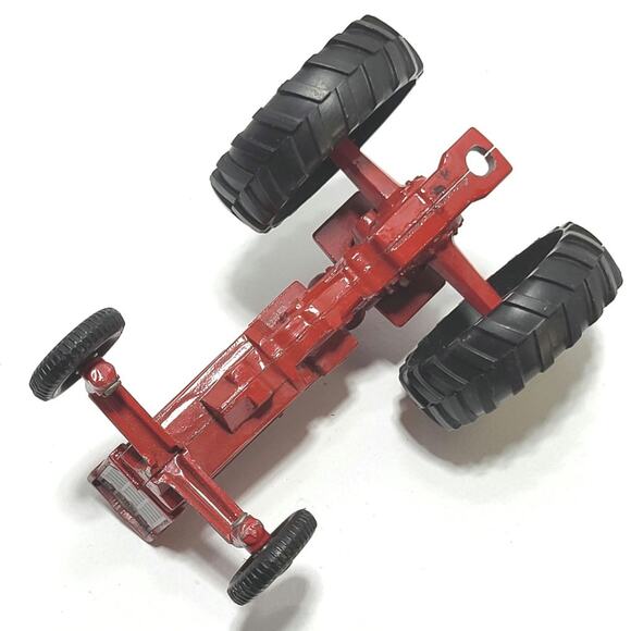 ERTL International Harvester Red Die Cast Farm Tractor 1970s Vintage - Picture 5 of 11